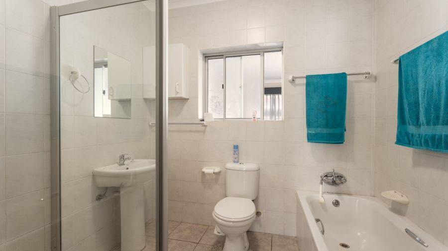 3 Bedroom Property for Sale in Twin Palms Western Cape